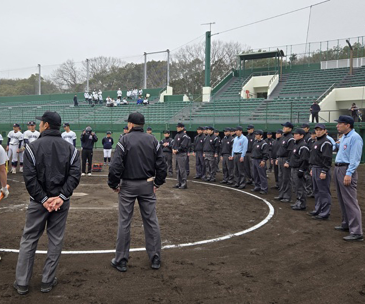 なぜ春、夏の甲子園大会において「審判員」は「審判委員」と呼ばれるのか