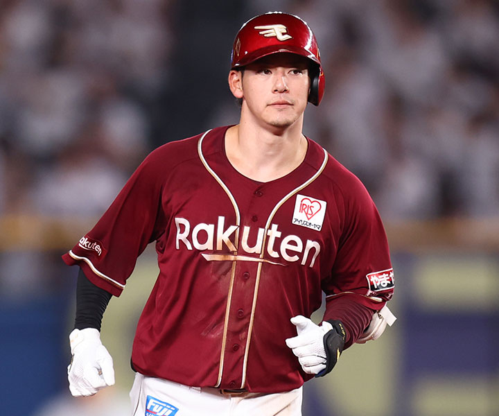 楽天・伊藤裕季也「僕の誕生日は8月30日なので、学生時代は毎年宿題に追われていました(苦笑)」／誕生日