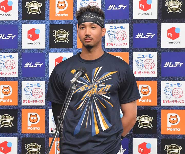 石田雄太コラム「人柄がにじみ出るヒーローインタビュー」