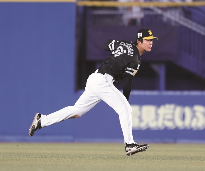 柳町達　フォト happybirthday #柳町達 #4月20日 #26歳 #softbankhawks