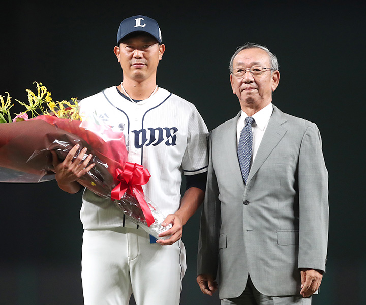 堀内恒夫コラム 第50回「一度は巨人から見限られた内海哲也が、西武ではチームの求心力になれた理由」