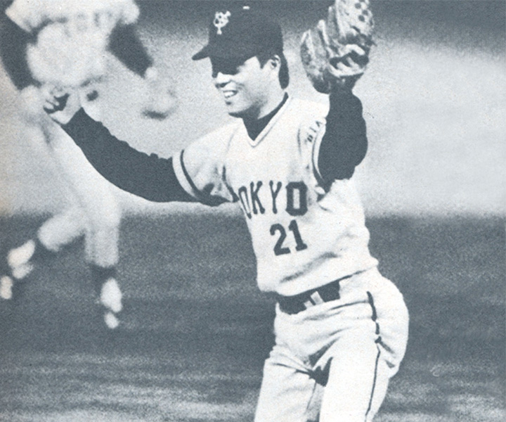 ＜1976年4月18日＞セ先発初勝利がノーヒッター。ミスターを助けた「鉄仮面」、仮面を脱いで満面の笑み