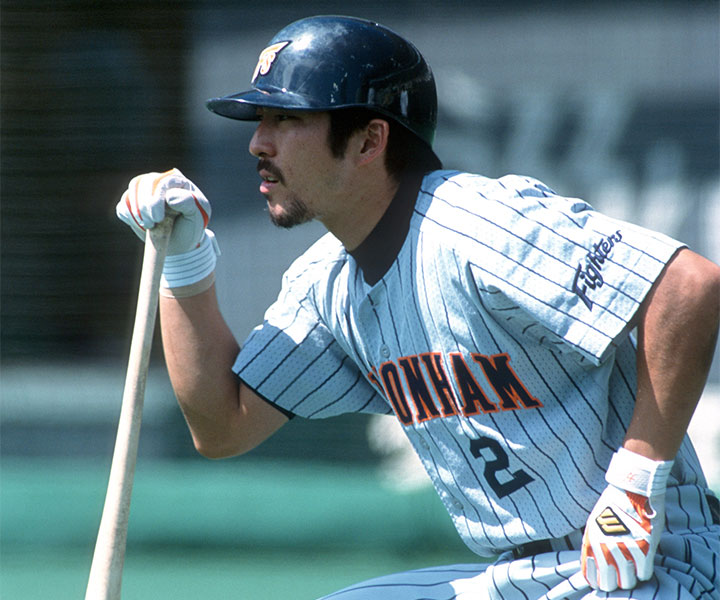 小笠原道大コラム 第1回 ご挨拶「27年間着たユニフォームを脱ぎ、今週から新連載コラムが始まります」