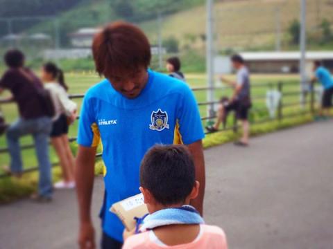 讃岐 夏休みの自由研究は カマタマーレ讃岐 練習場レポート 速報 サッカーeg