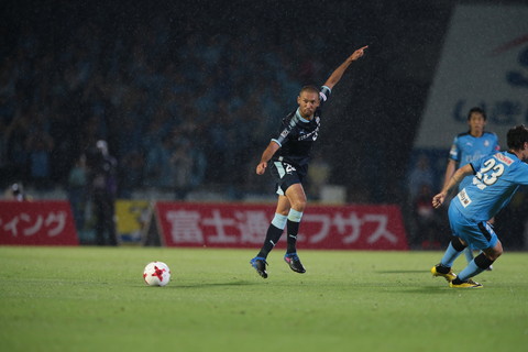 豪雨を切り裂いた速攻 磐田が川崎fを粉砕 マッチレポート 速報 サッカーeg