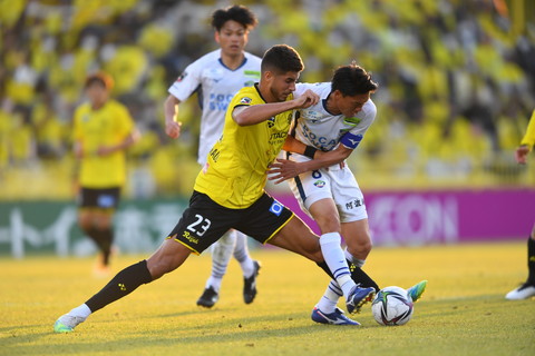 愛媛 福岡 採点 寸評 ｊ２リーグ 第41節 採点 寸評 速報 サッカーeg