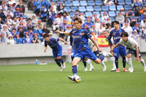90+9分、執念の同点PK/Ｊ２リーグ 第15節 長崎×山形