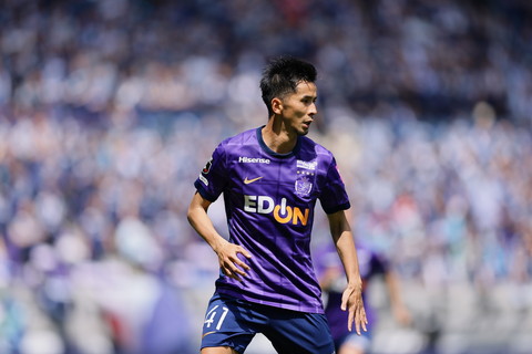 ホットラインで首位奪取/Ｊ１リーグ 第30節 広島×神戸